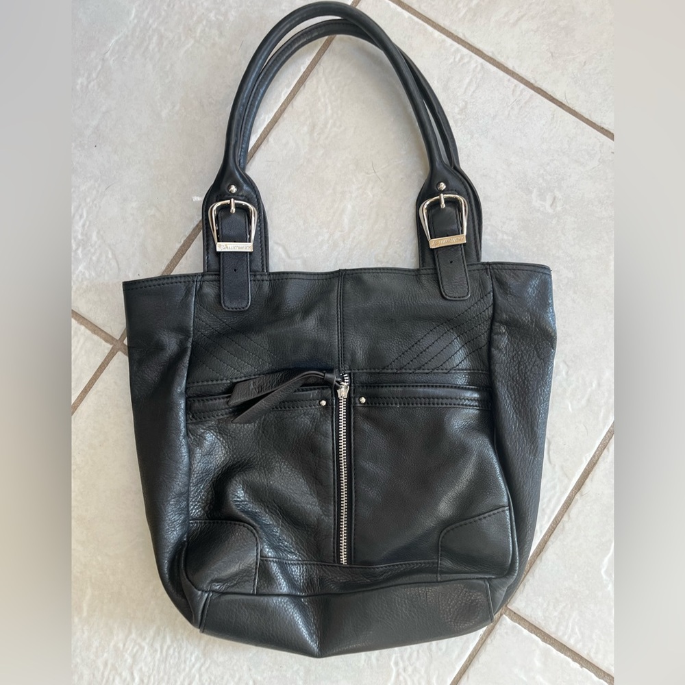 B makowski black purse.